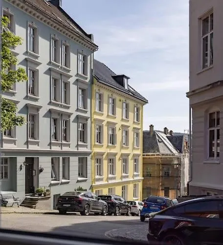 Nydelig Townhouse Sentralt I Bergen, Sandviken Bergen