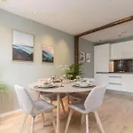 Nydelig Townhouse Sentralt I Bergen, Sandviken *